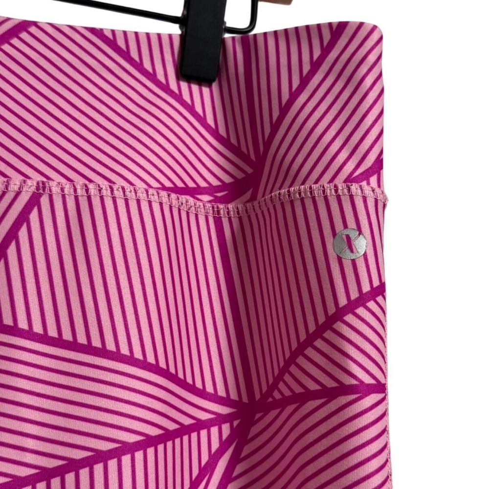 Xersion Womens 2XL Plus Pink Geometric Quick-Dry Cropped Leggings Mesh Panels - Picture 3 of 5